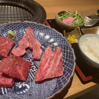 柳橋焼にく わにく - 