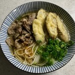 大丸エアポートショップ - 肉ごぼう五島うどん