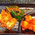 あみやき亭 - ◆キムチ三種盛り◆418円♪
✿左から

白菜キムチ・オイキムチ・カクテキ♪