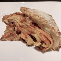 トラットリア ダイ パエサーニ - 幾重にも重ねられたパスタ