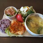 蜂の巣 - プレートランチ