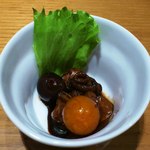 じどりや 穏座 - もつ煮　きんかん、白肝、ゆらんかん、雌のトサカ、気管、背肝、砂ズリ、雄の脾臓