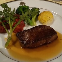 メインダイニングルーム - 牛フィレ