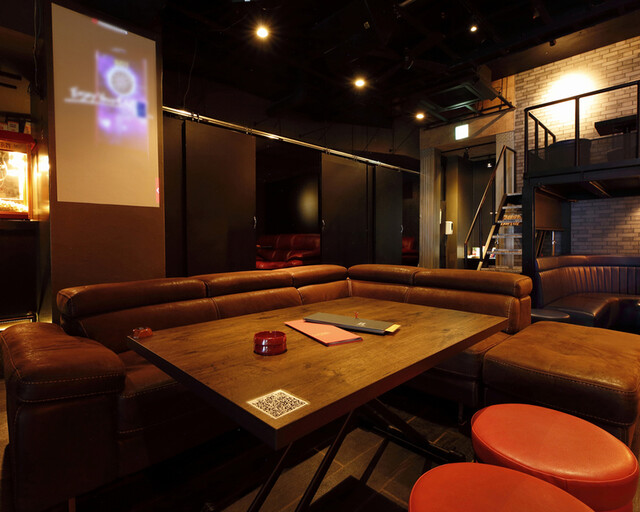 座席 : No.6 （ナンバーシックス【旧店名】Kevin's Dining 6