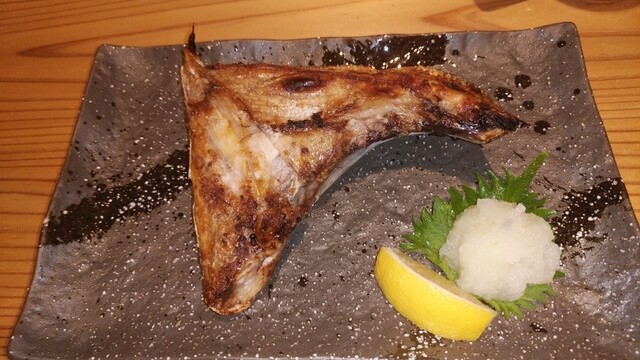 天然ぶりかま塩焼き 黒河産たけのこ天ぷら By ハバパダ 食菜 てっちゃん 布市 魚介料理 海鮮料理 食べログ