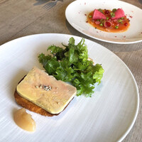 QUAND L'APPETIT VA TOUT VA ! - フォアグラのテリーヌ
                    自家製燻製のサクラマスのカルパッチョ