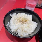 ラーメン 環2家 - ライス120円ごま+コショー+無臭にんにく投入
