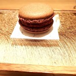 ラチュレ - 鹿のブラッドマカロン