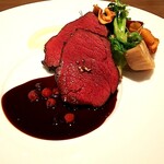 ラチュレ - 蝦夷鹿のロースト　グランヴヌールソース
