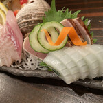 かもめ食堂 - 刺し身の盛合せ