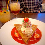 クレープリー・スタンド シャンデレール 梅田店 - 