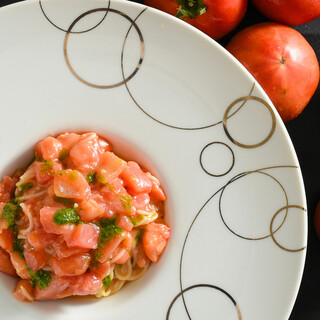 We use tomatoes from all over the country depending on the season to provide the same deliciousness.