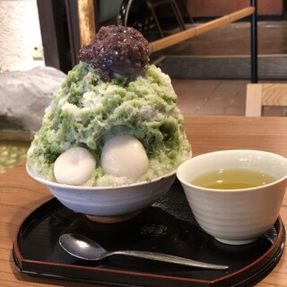 一年中味わえる特製かき氷や「赤味噌ところてん」もオススメです