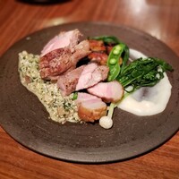 MAKIBI - ガリシア栗豚肩ロースの薪焼き