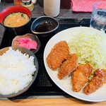 Sakuton - ヒレカツ&カラアゲ定食 790
