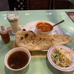 ナマスカ - ★Cランチ（850円）★本日のチキンカレー★全員集合('ω')ノ