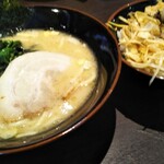 壱角家 - 醤油とんこつ＋ネギ丼Aセット1000円