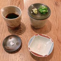 自家製粉石臼挽きうどん 青空blue 本店 - 薬味