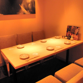 Private rooms of various sizes are available, perfect for reunions and drinking parties.