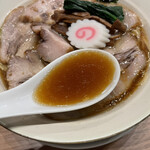 麺処 ほん田 - 肉の旨味濃密な生姜醤油スープ