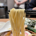 麺処 ほん田 - 多加水のモチモチ自家製麺