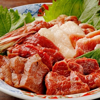 “Basashi” is sure to be addictive! Enjoy a variety of Horse Meat Dishes