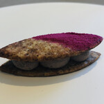 ラルジャン - 京都府産七谷鶏のレバーペースト　キノコのサブレ　カシスのパウダー