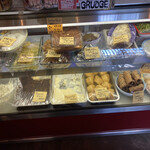 トラットリア プルチネッラ - ドルチェとアンティパストのケース