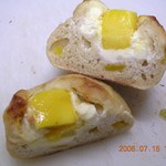 フール・ドゥ・アッシュ - Ｃ－１カット　初登場？マンゴーのパンは珍しかった