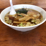 味よし食堂 - 横からのアングル。