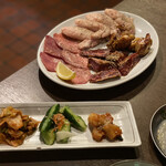 グっと、くる。炭火焼肉　トラジ - 