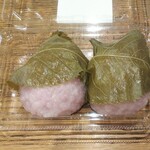 ディオ - 桜餅 (税抜)93円 ※開封後 (2021.04.07)