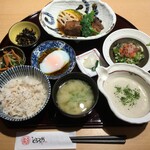 和ごはん とろろ屋 - 豚の角煮膳