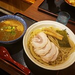 らーめん 与七 - 