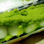 横丁とうふ店 最上川千本だんご - 両面にたっぷりずんだん♬スプーンですくって食べようね