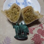 桃苑 - 餃子５個600円　断面です