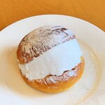 Boulangerie Grand Homme - マリトッツォ。345円