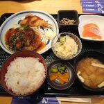 Sakana To Sousaku Ryouri Dan - 本日の日替り膳（おろしハンバーグとアジフライ定食） 税込880円