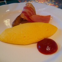 メインダイニングルーム 三笠 - 洋定食(朝)：プレーンオムレツ
