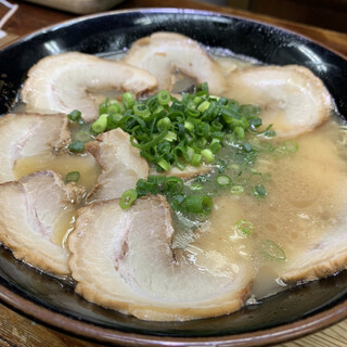 深夜営業 新宿でおすすめのラーメンをご紹介 食べログ