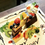 Tochu Cafe - チョコ生クリーム、スフレチーズケーキ、アイスブリュレ（かぼちゃ）、ガトーショコラ、フルーツショート（苺）