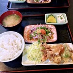 十八番 - 鰹の土佐造りと下足ちくわ天定食。¥850。