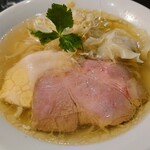 ラーメン まる五 - 令和3年4月
            ランチタイム(11:00〜15:00)
            淡麗鶏そば 税込700円