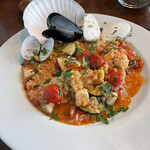 トラットリア・築地パラディーゾ - 魚介のリゾット   貝殻は飾りよ！あー、美味いなぁ！