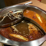 モンゴル薬膳鍋 - 