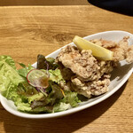 洋風居酒屋 至福の隠れ家 - 鶏の塩たつた揚げ、熱々ウマウマ！