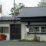 いこい食堂 - お昼の外観は正に民家！