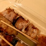 山の猿 - 豚串 140円