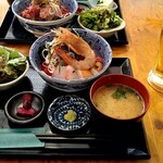 中落ち100円の店 まぐろんち - 