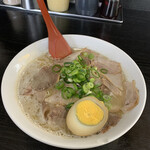 長浜ラーメンとん吉 - チャーシュー麺♪